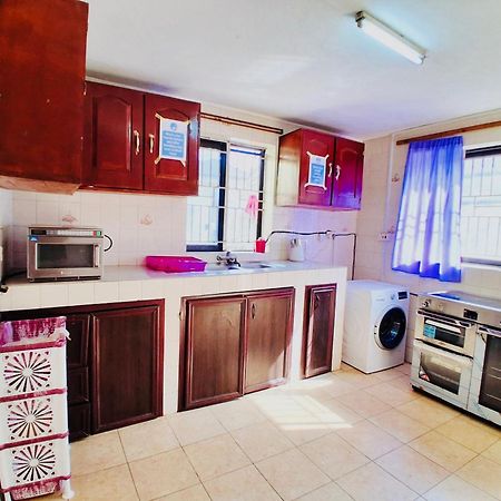 Zunox Guest House Freetown Exterior foto