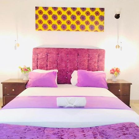 Zunox Guest House Freetown Exterior foto