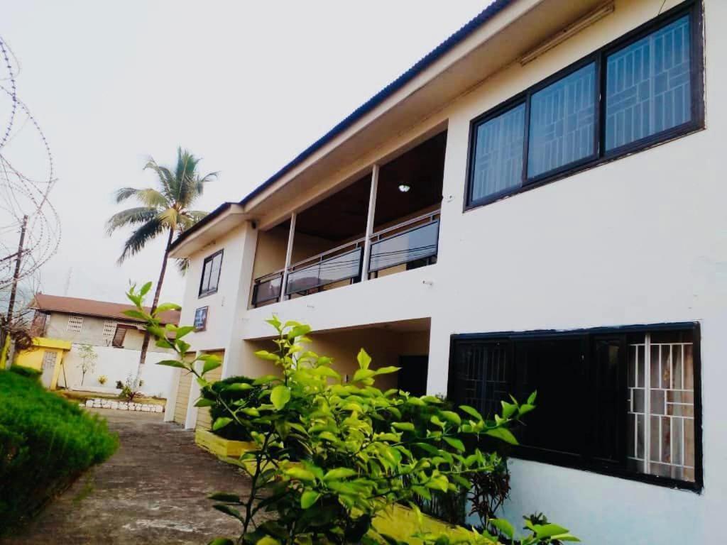 Zunox Guest House Freetown Exterior foto
