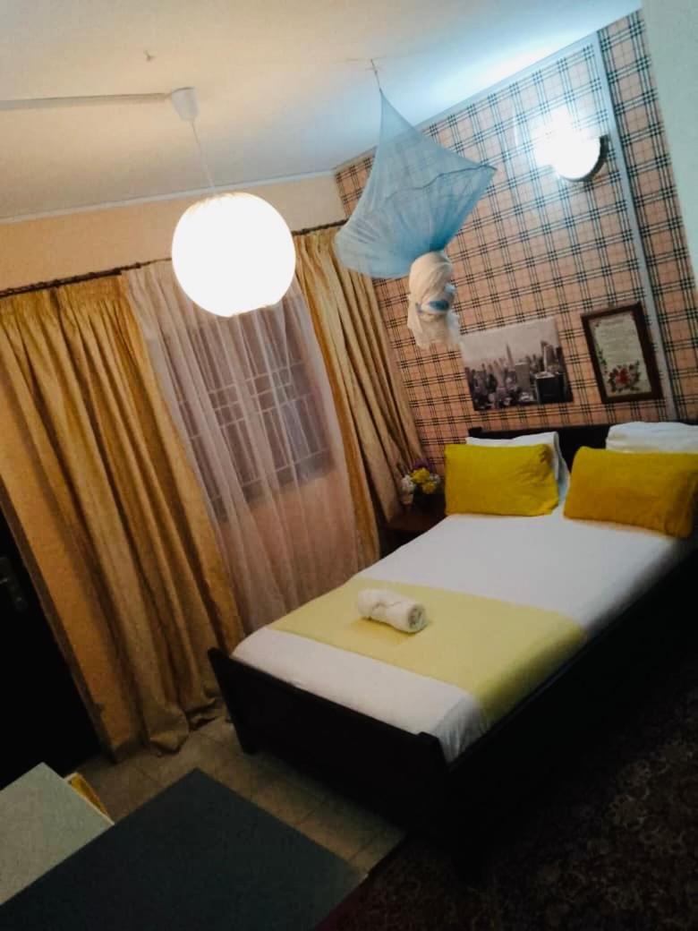 Zunox Guest House Freetown Exterior foto