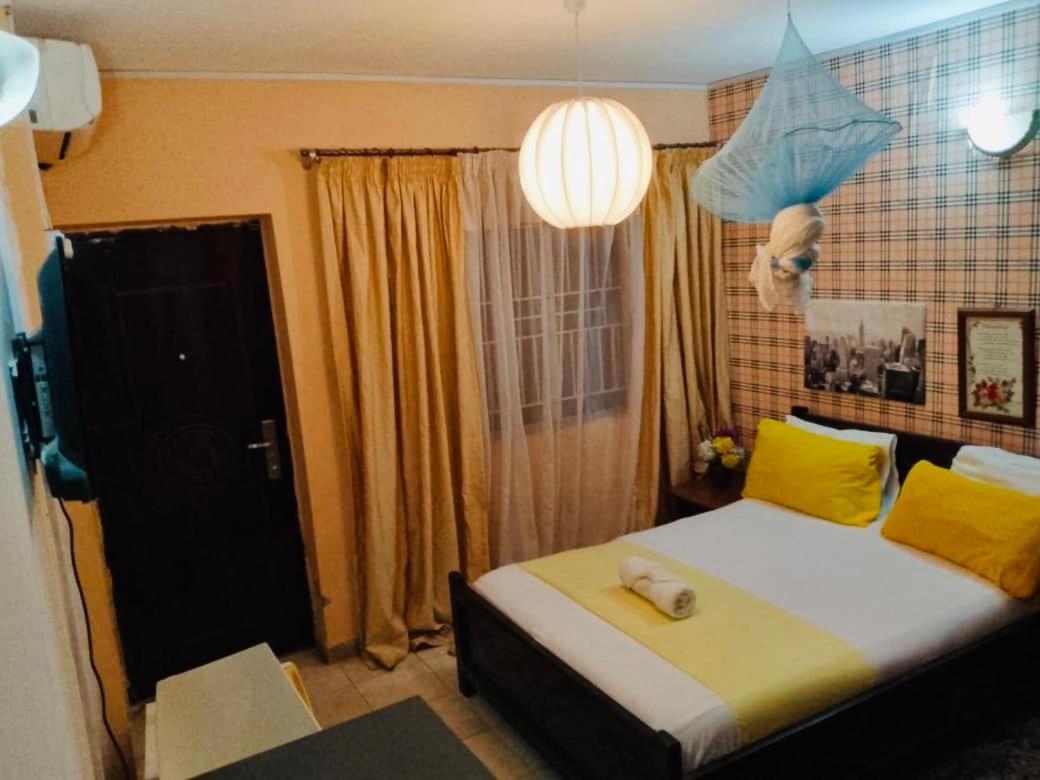 Zunox Guest House Freetown Exterior foto