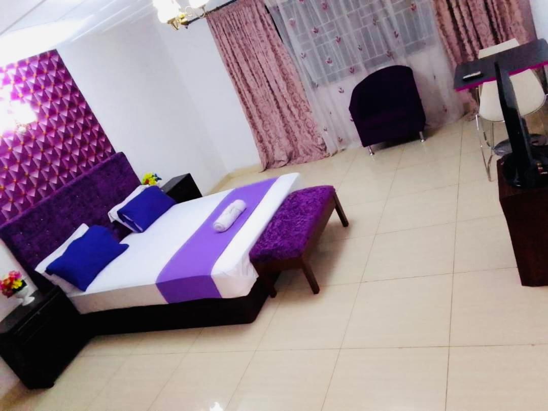 Zunox Guest House Freetown Exterior foto