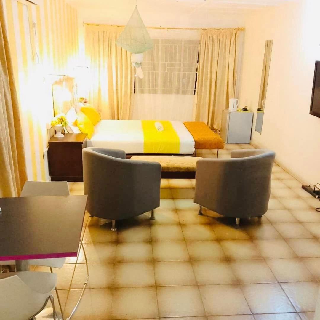 Zunox Guest House Freetown Exterior foto