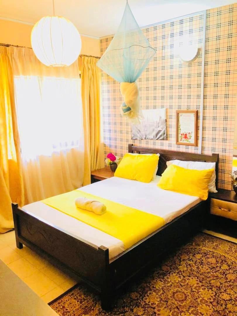 Zunox Guest House Freetown Exterior foto